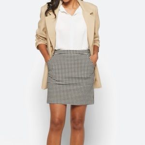 Knit plaid gingham skirt.